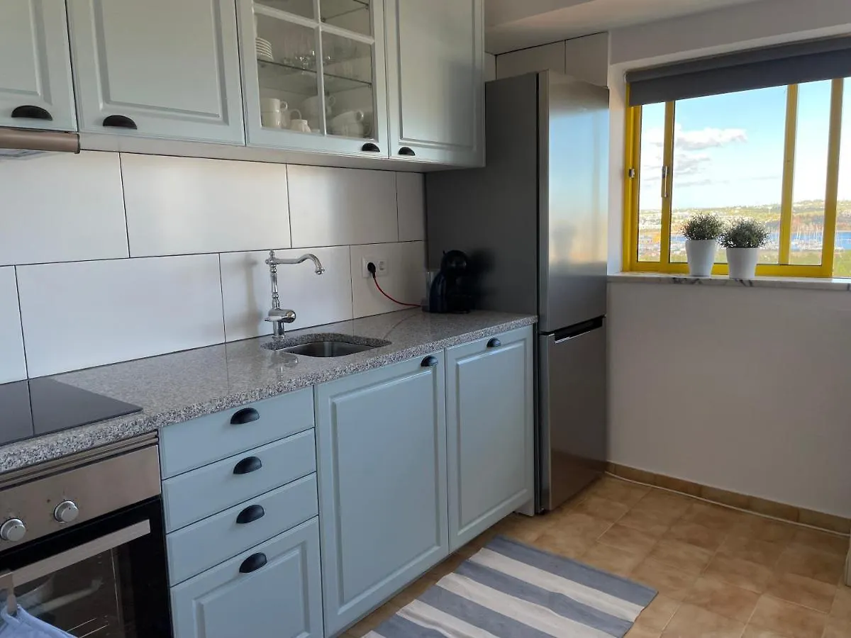 Apartamento No More Snow, 300 M From The Beach, King Size Bed, Fast Wi-Fi Portimão