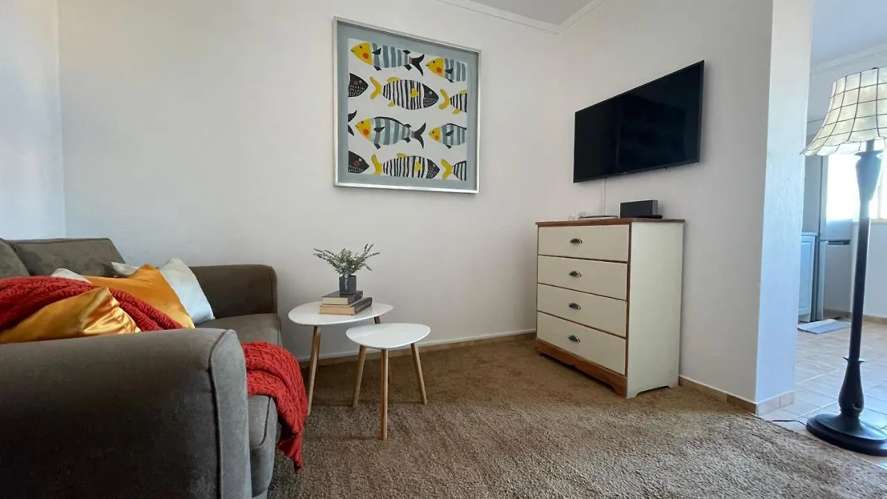 No More Snow, 300 M From The Beach, King Size Bed, Fast Wi-Fi Portimão