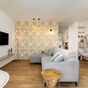 Apartamento Charming W/ Pool & Balcony In By Lovelystay, Portimão