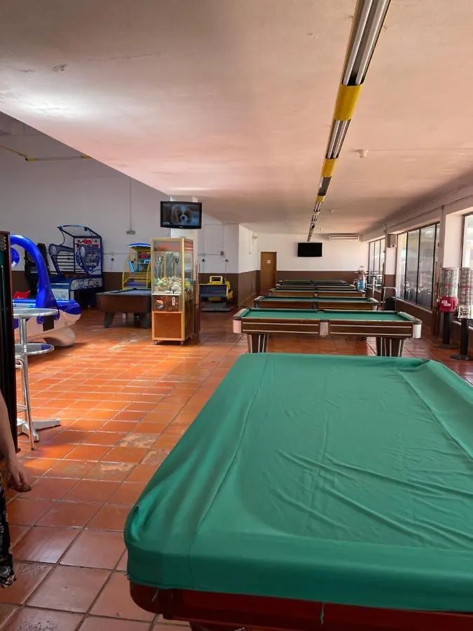 No More Snow, 300 M From The Beach, King Size Bed, Fast Wi-Fi Portimão